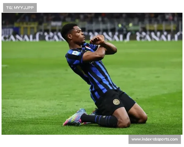 邓弗里斯踝关节受伤，国米边翼卫缺阵至3月